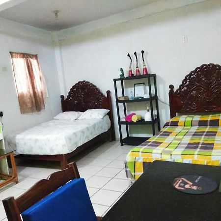 Habitacion Con Aire Acond. Segura Y Economica En Zihuatanejo Ngoại thất bức ảnh