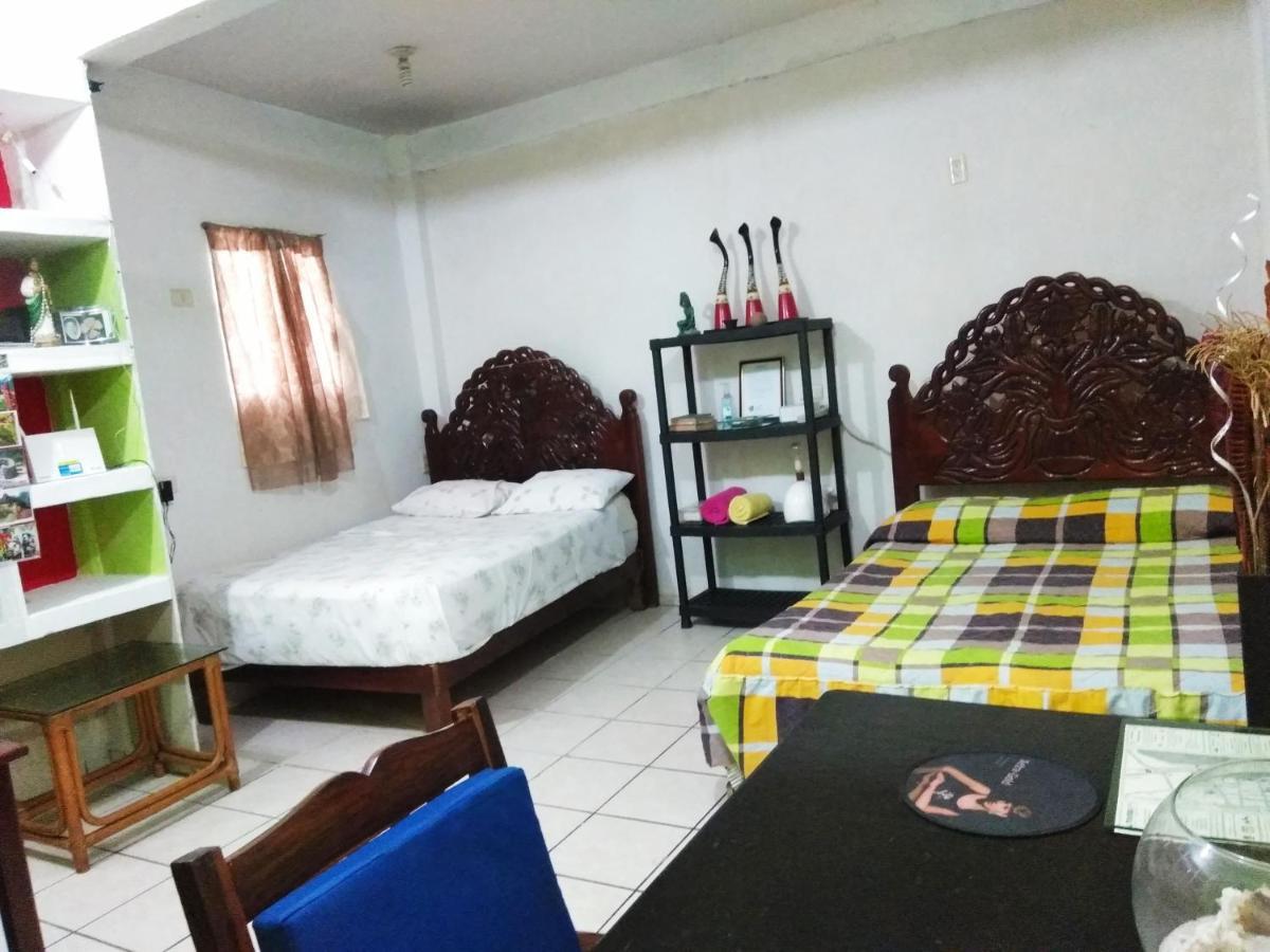 Habitacion Con Aire Acond. Segura Y Economica En Zihuatanejo Ngoại thất bức ảnh